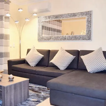 Modern House In + Pool Albufeira